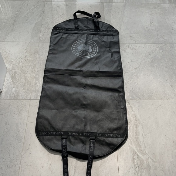 Canada Goose garment bag - Picture 5 of 5